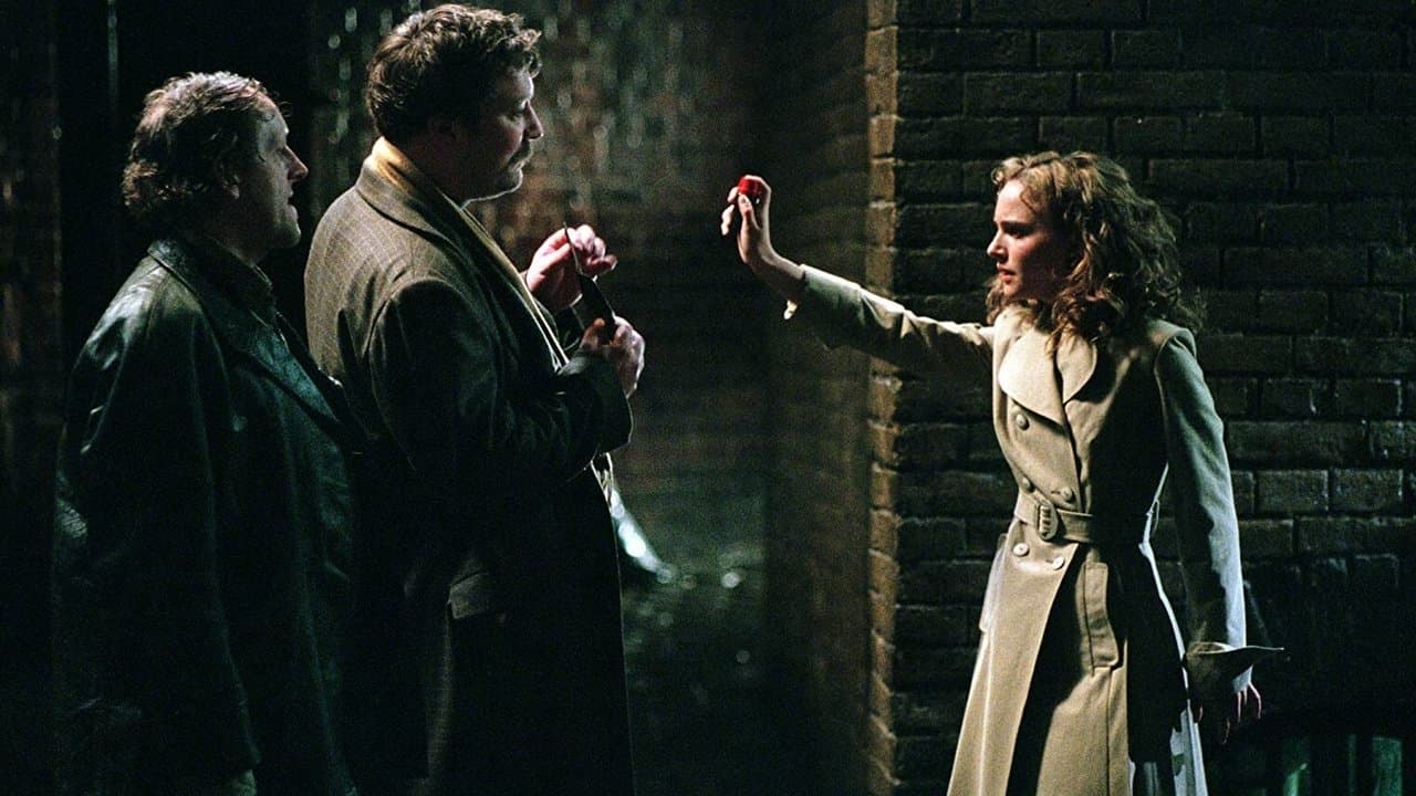 V for Vendetta still 2
