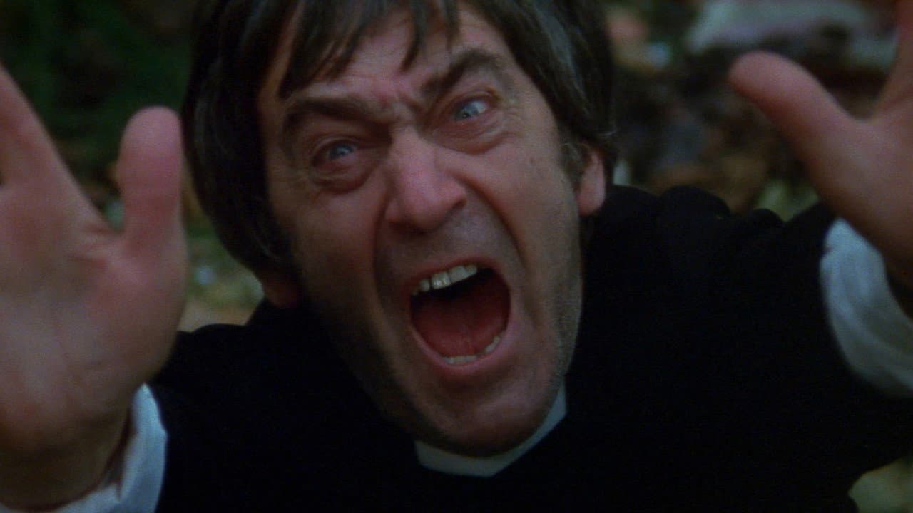 The Omen still 8