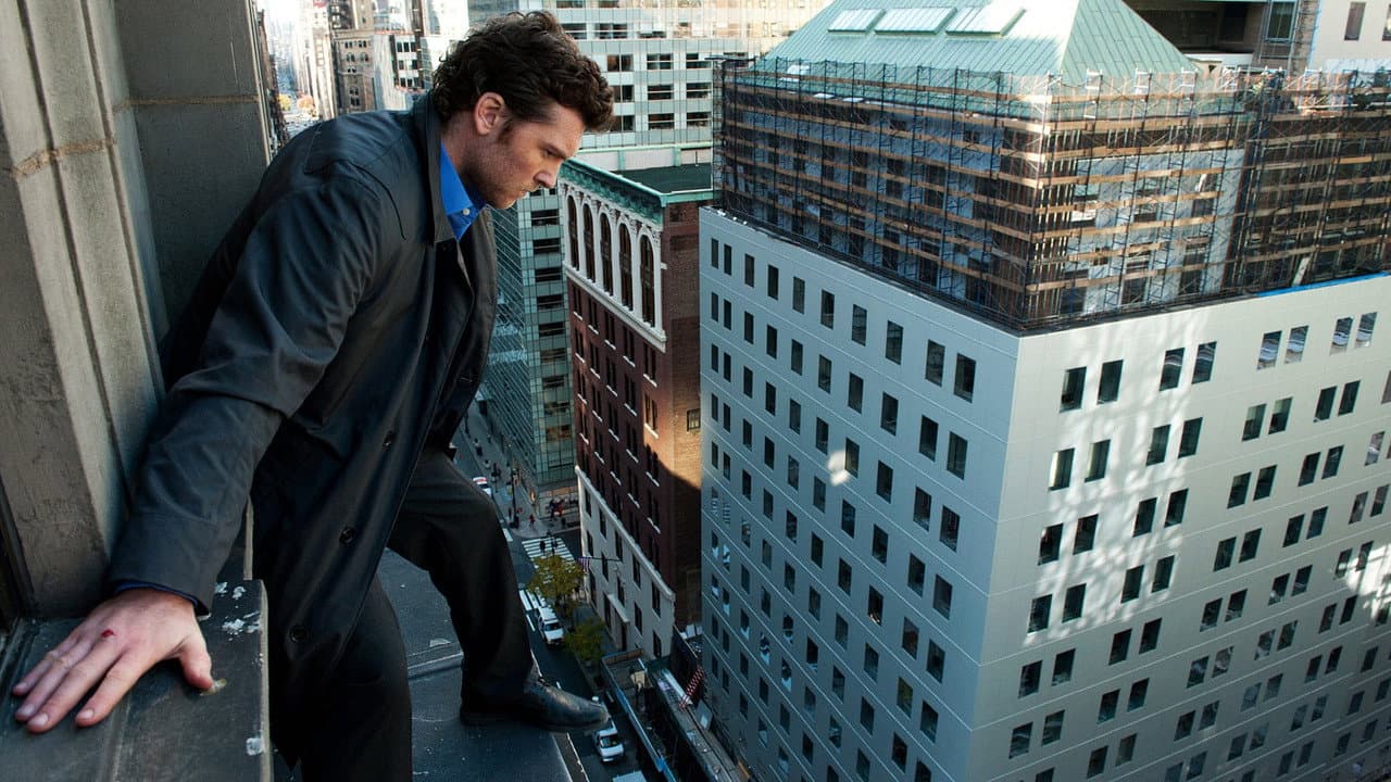 Man on a Ledge still 8