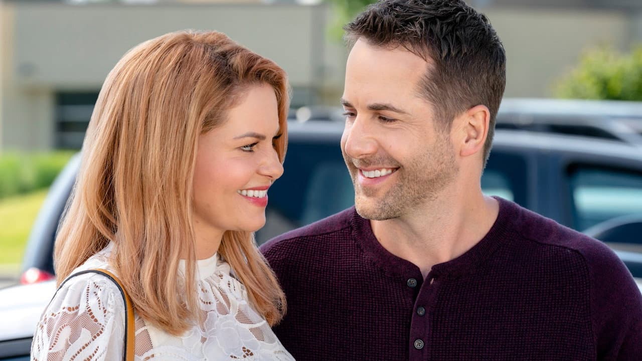 Aurora Teagarden Mysteries: Reunited and It Feels So Deadly still 4
