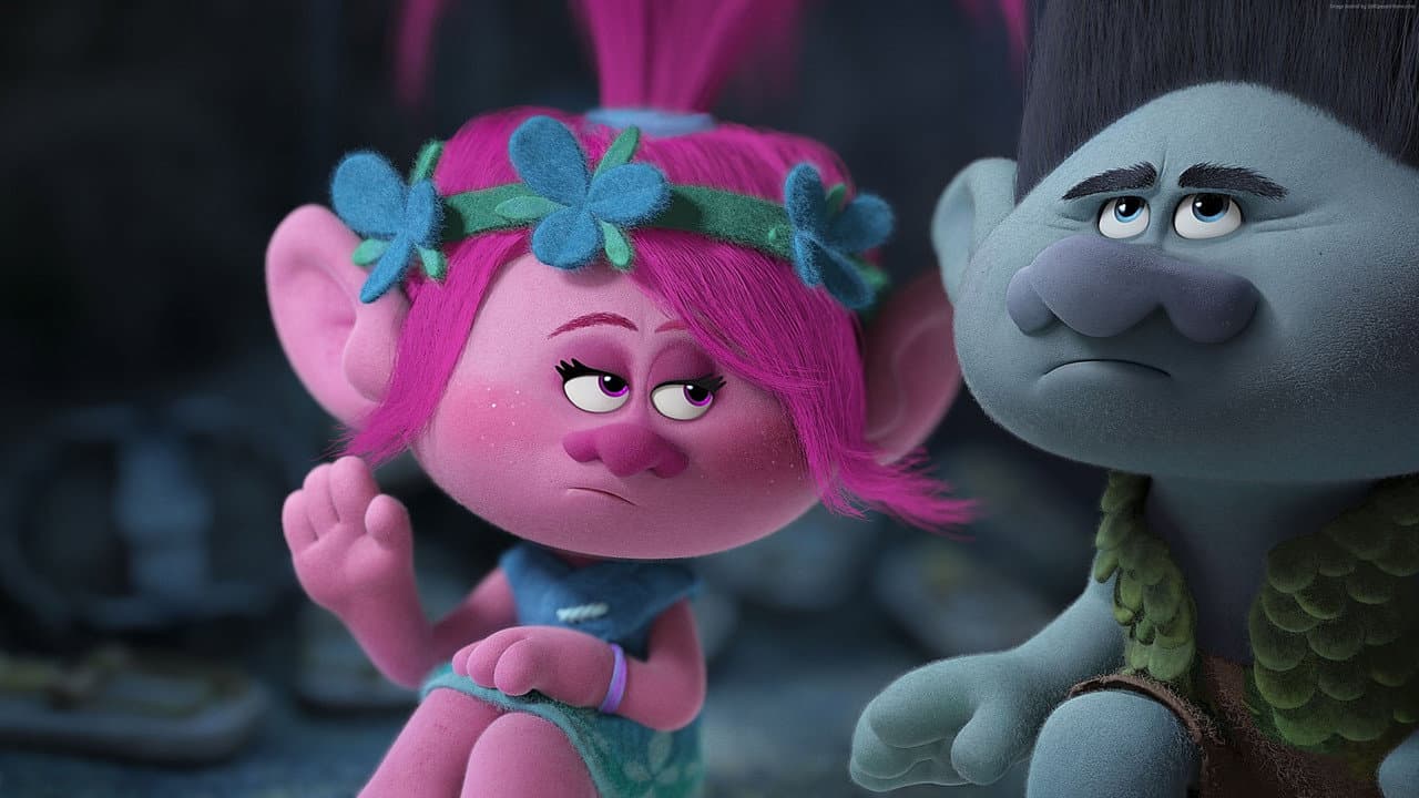 Trolls still 7