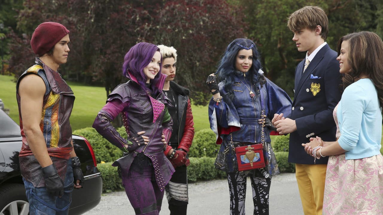 Descendants still 7