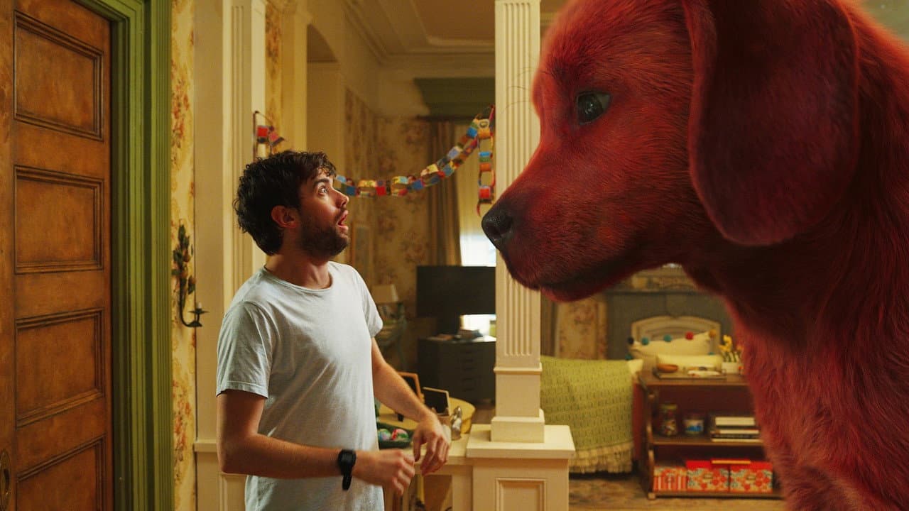Clifford the Big Red Dog still 6