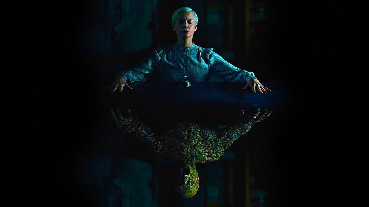 Oddity still 3