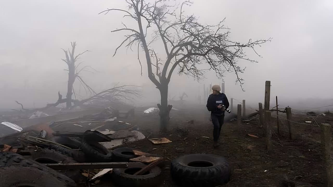 20 Days in Mariupol still 4