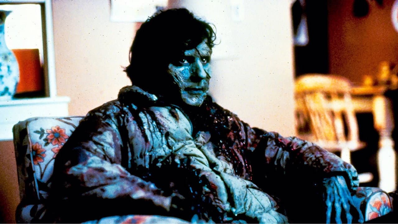 An American Werewolf in London still 4
