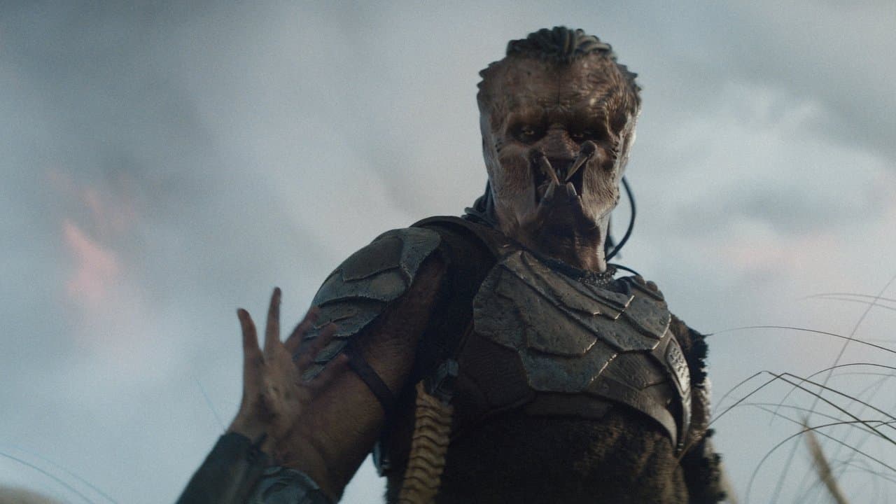 Predator: Badlands still 8