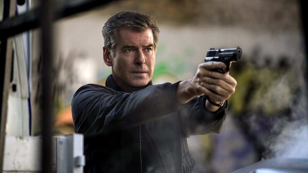 The November Man still 5